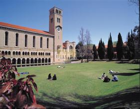 西澳大学