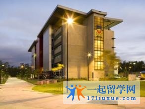 南昆士兰大学费用是多少