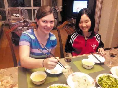 一位中国妈妈，被住在家里的美国交换生7天震惊了6次！