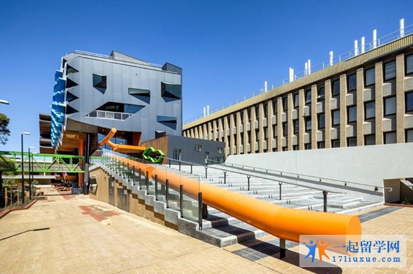 拉筹伯大学研究生申请条件难不难？有哪些专业设置？