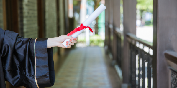 新西兰留学金融会计的学校有哪些？